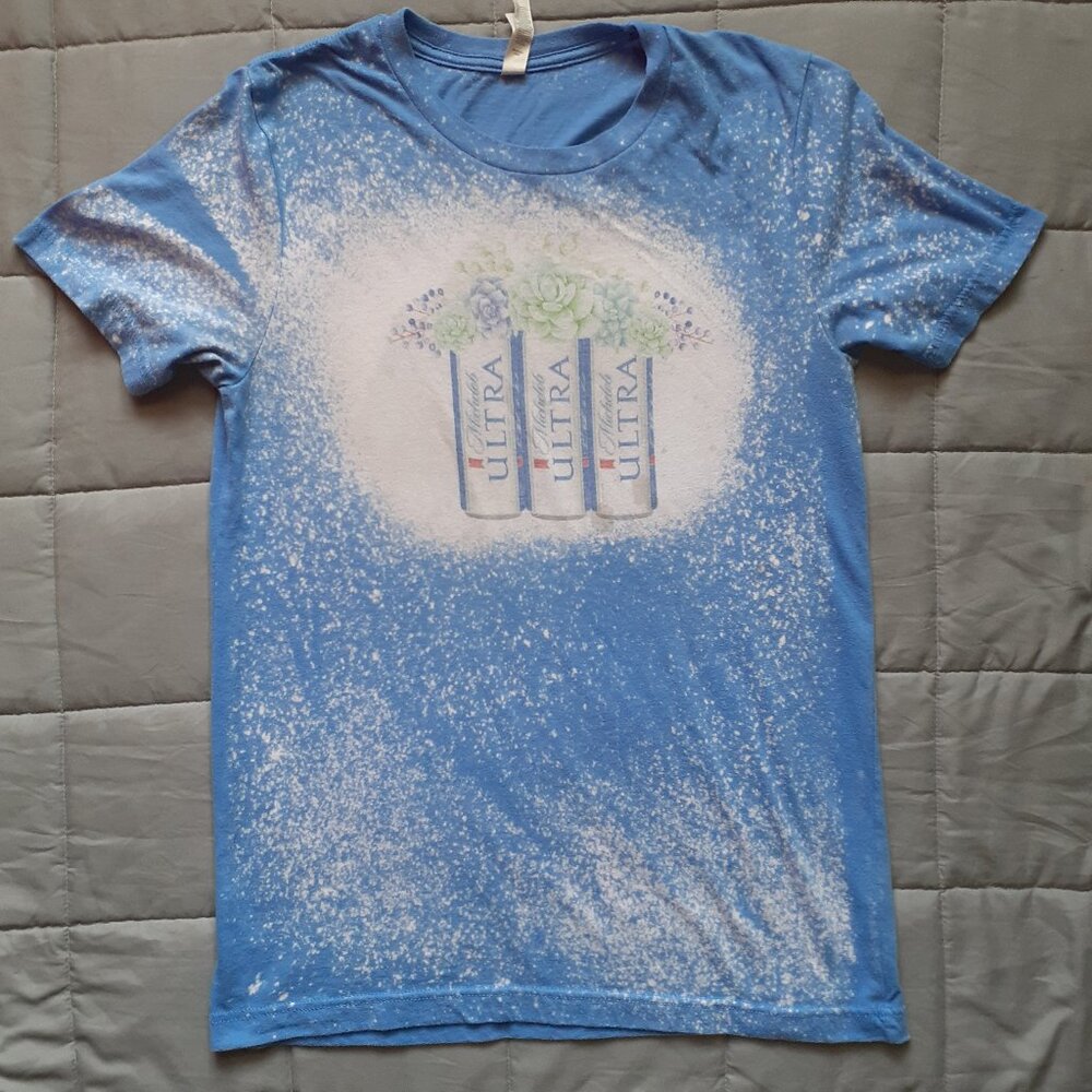 Michelob Ultra Beer Women Med  Graphic Tee Blue & White Bleach Dye Floral Print
